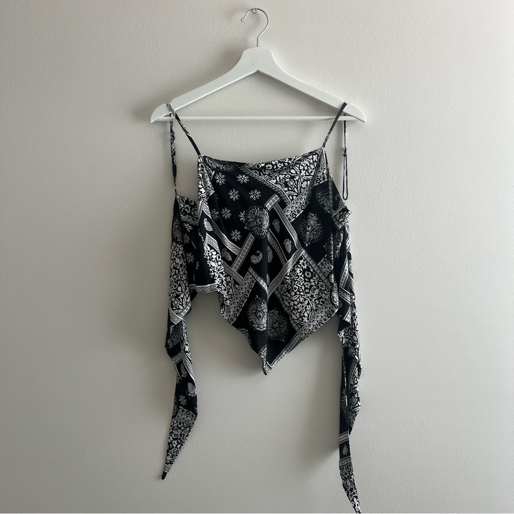 Monochrome Paisley Print Top